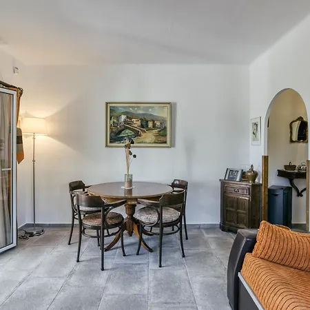 Apartment Pie De Jardin En