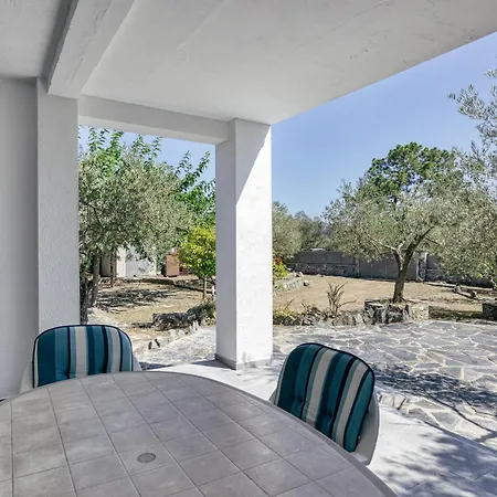 Apartment Pie De Jardin En *