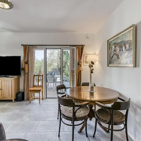 Apartmán Pie De Jardin En *