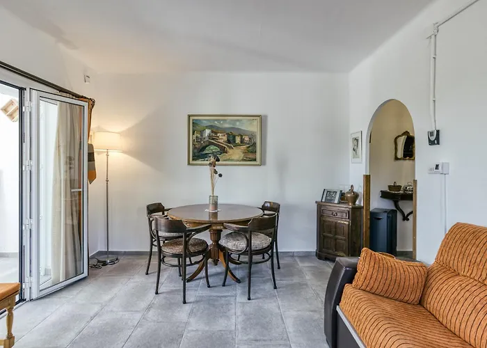 Pie De Jardin En Apartment Roses